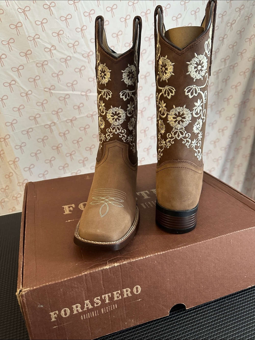 Women's Brown Embroidered Western Boots